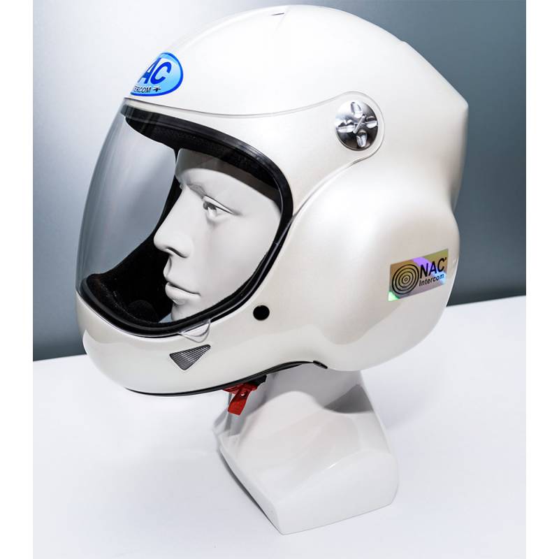 Helmet with communication system for Paramotor Pilots 
